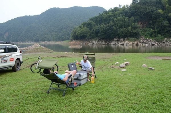 秒殺瑞士軍刀！中國(guó)“工兵鏟”霸道走紅世界！